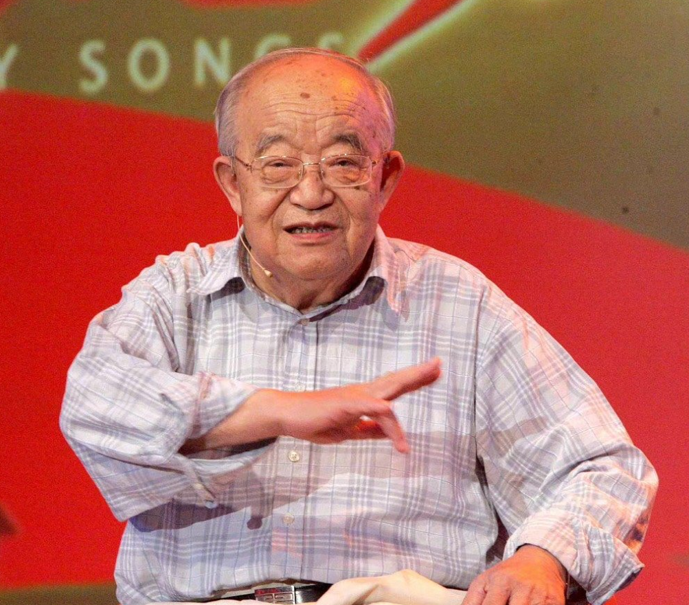 词作家乔羽逝世!众星悲痛发文悼念,曾用1小时写出《难忘今宵》休闲区蓝鸢梦想 - Www.slyday.coM 词作家乔羽逝世!众星悲痛发文悼念,曾用1小时写出《难忘今宵》休闲区蓝鸢梦想 - Www.slyday.coM