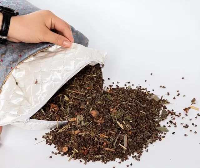 你可以熬夜，但这2个小时请务必睡觉！睡前2个动作睡好觉、健脾胃休闲区蓝鸢梦想 - Www.slyday.coM