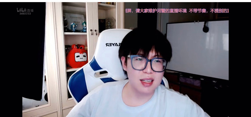 解说英凯有求必嘤谈虔诚与上海rngm的情况