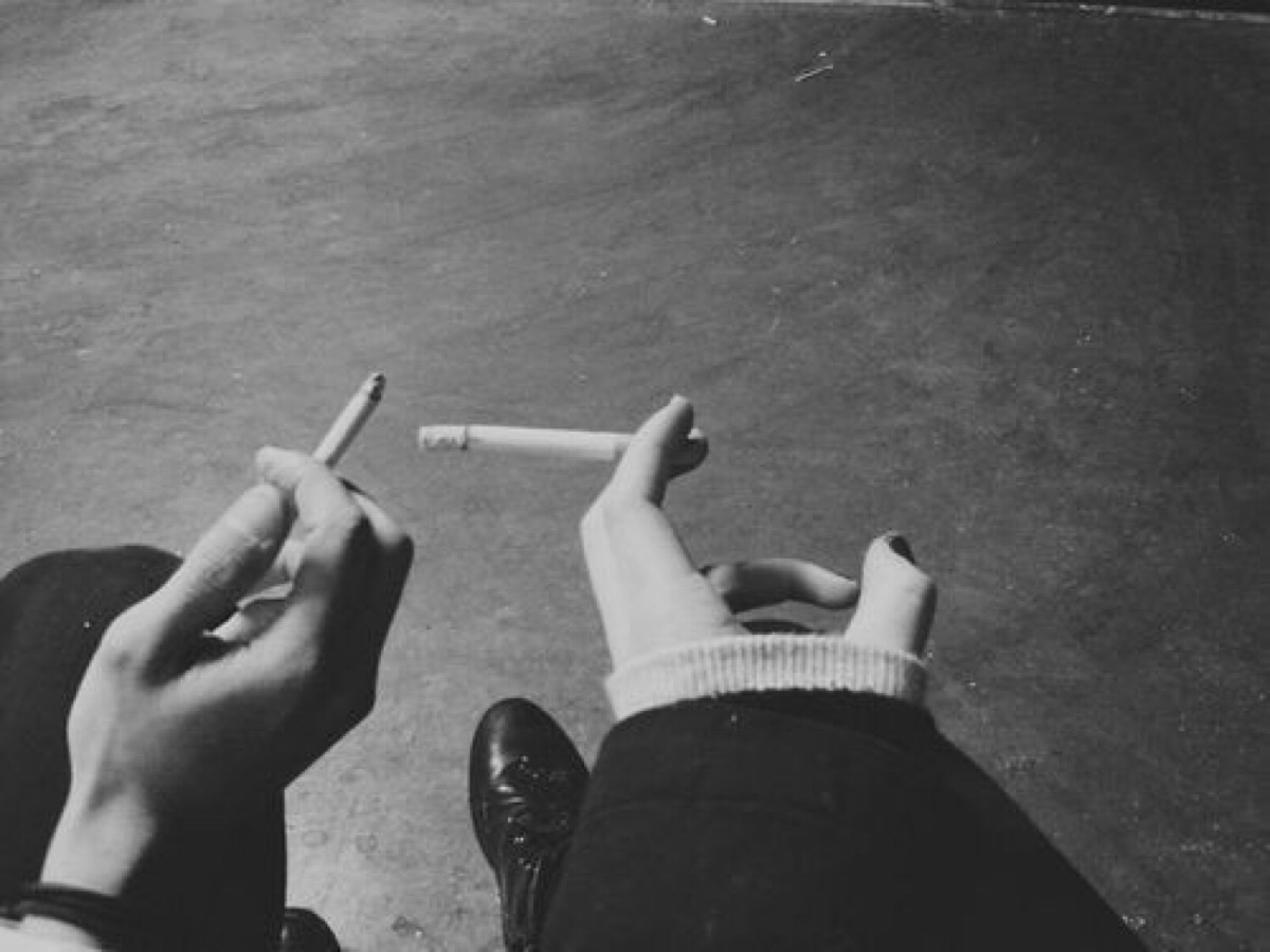 所以很多医生通常会建议女人在备孕前2~3个月就开始戒烟戒酒,如果这件