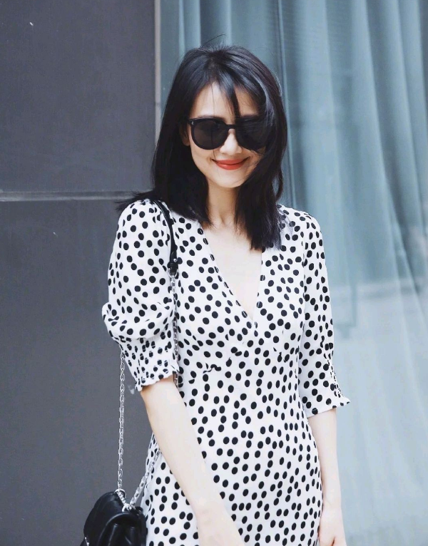 42岁的“虎扑女神”高圆圆,为什么这么受宅男喜爱?休闲区蓝鸢梦想 - Www.slyday.coM 42岁的“虎扑女神”高圆圆,为什么这么受宅男喜爱?休闲区蓝鸢梦想 - Www.slyday.coM