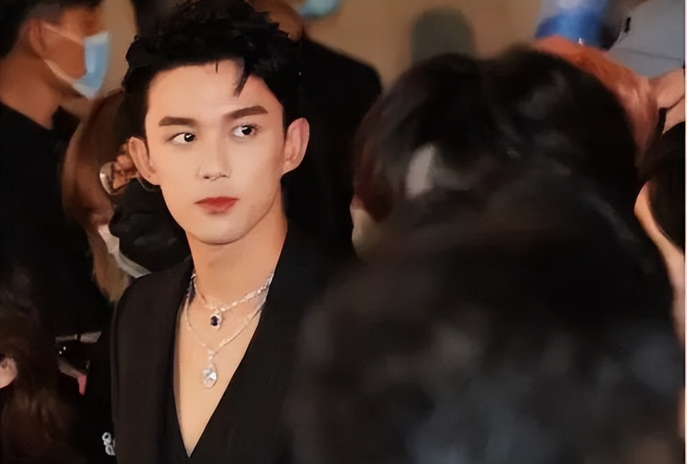 小八卦吴磊张新成杨超越刘雨昕