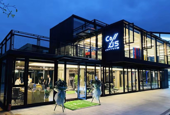 封控之后，上海金融机构纷纷紧急寻找第二办公总部休闲区蓝鸢梦想 - Www.slyday.coM