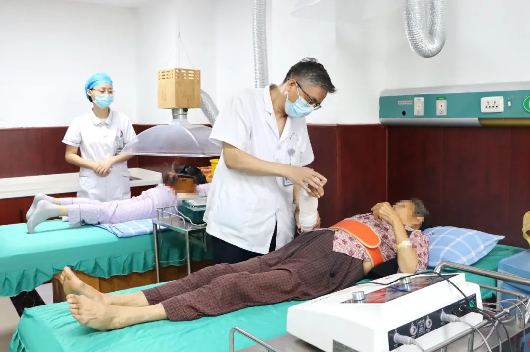 九江市骨科医院运用中医传统治疗桡骨远端骨折