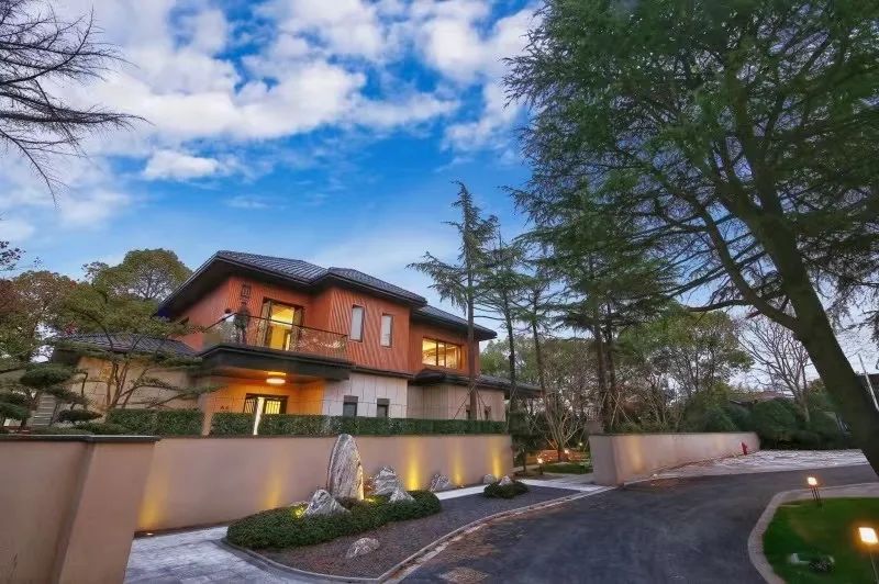 封控之后，上海金融机构纷纷紧急寻找第二办公总部休闲区蓝鸢梦想 - Www.slyday.coM