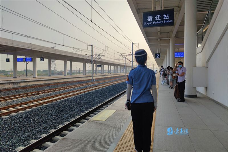 其中d9481,调图前到发时刻为18:42/44,调图后为18:48/50;g8364,调图前