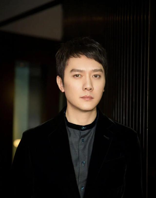 赵丽颖冯绍峰疑似复合两人被曝出入同一场所网友看法两极分化