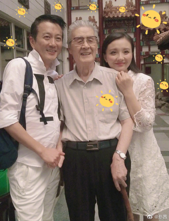 蓝天野去世仅12天北京人艺院长任鸣去世陈好孙茜等众星悲痛悼念