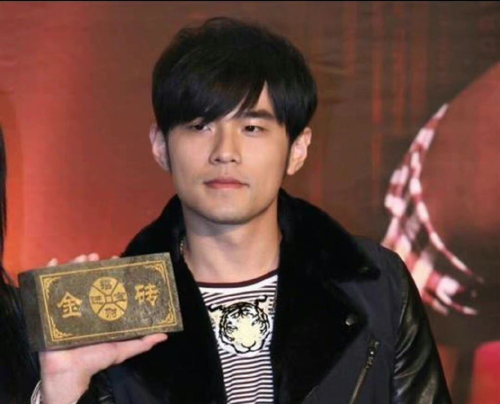 周杰伦新专辑重返华语乐坛,时隔6年,他能不能再次引领音乐潮流休闲区蓝鸢梦想 - Www.slyday.coM