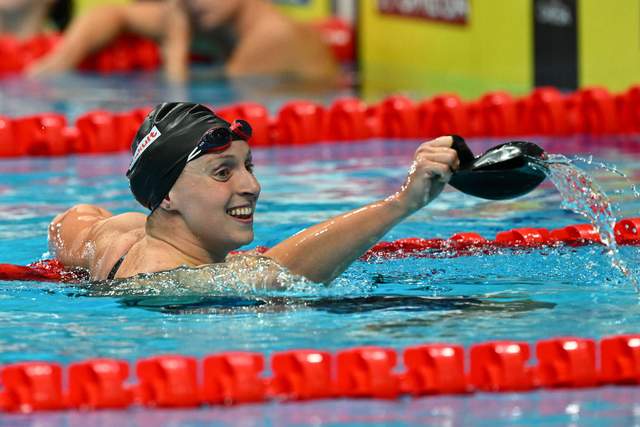 游泳世锦赛首个世界纪录诞生!美国再获2金,中国17岁小将获第四休闲区蓝鸢梦想 - Www.slyday.coM 游泳世锦赛首个世界纪录诞生!美国再获2金,中国17岁小将获第四休闲区蓝鸢梦想 - Www.slyday.coM