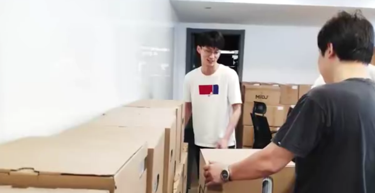 《破事精英》陷抄袭争议，韦正发长文回应，分享创作历程休闲区蓝鸢梦想 - Www.slyday.coM