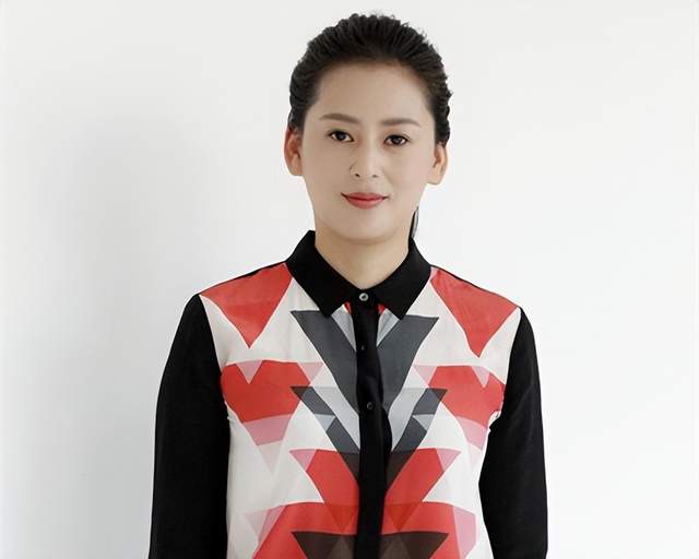 新书出版,张若昀、张天爱等人纷纷打call,黄澜凭什么这么牛?休闲区蓝鸢梦想 - Www.slyday.coM 新书出版,张若昀、张天爱等人纷纷打call,黄澜凭什么这么牛?休闲区蓝鸢梦想 - Www.slyday.coM