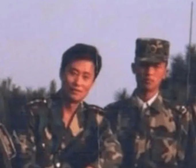 27岁上春晚，被小14岁粉丝倒追，宠妻15年被抛弃，伤透心至今单身休闲区蓝鸢梦想 - Www.slyday.coM