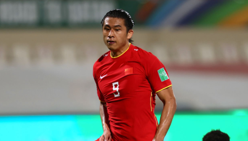 2021赛季,张玉宁80脚射门共打进10球,包括2个点球,按照效率计算,他8次