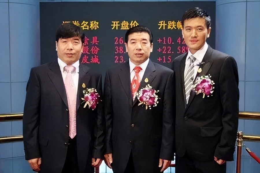 巨力集团由杨建忠持股27.5%,杨建国持股27%,杨会德持股23.