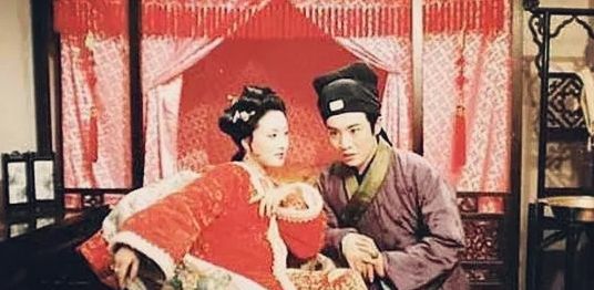 北京火车站，红楼“梦”开始的地方休闲区蓝鸢梦想 - Www.slyday.coM