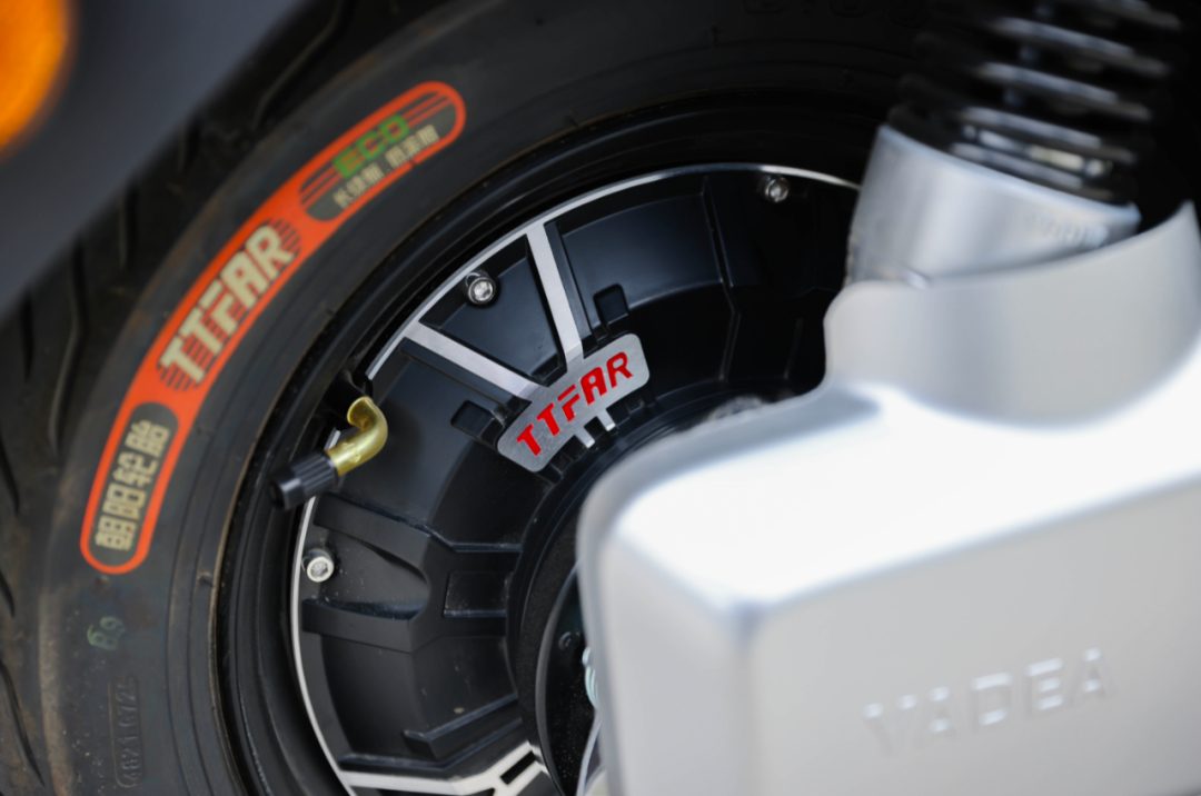 0增程系统,它包括1200w ttfar电机,ttfar石墨烯三代电池以及ttfar能量