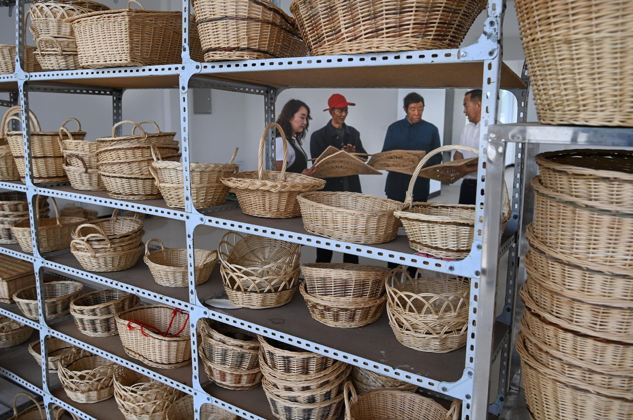 环保沙柳工艺品受欢迎