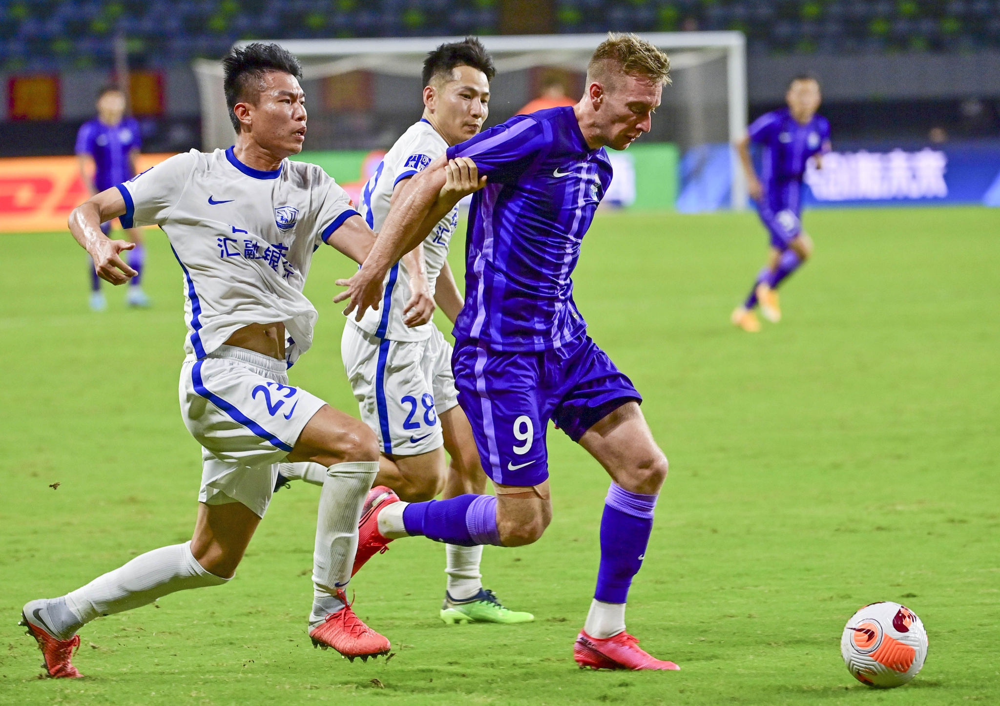 足球中超天津津门虎胜沧州雄狮