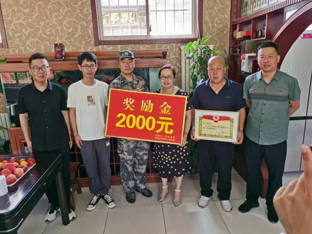 太原晋源区走访慰问荣立“三等功”现役军人家属休闲区蓝鸢梦想 - Www.slyday.coM