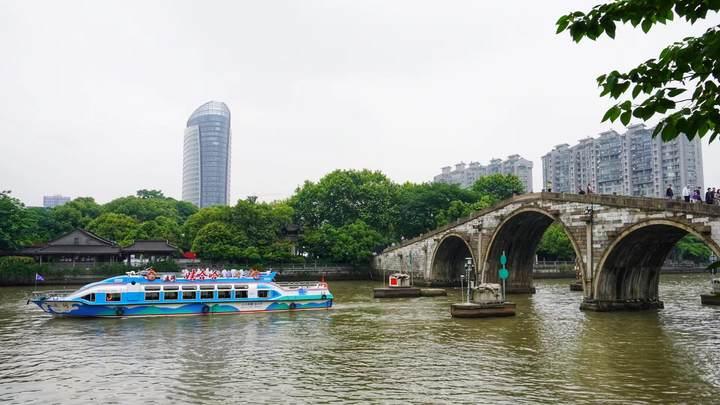 票价三元，快上船，水上巴士亚运主题船明起上线，就在运河边休闲区蓝鸢梦想 - Www.slyday.coM