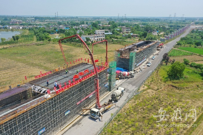 新建合肥至新沂铁路线路自合肥枢纽引出,经定远,明光,五河,泗县和江苏