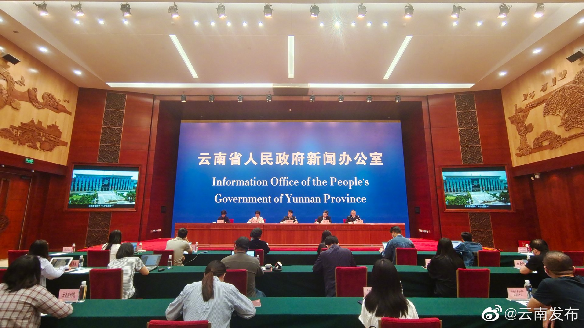 致敬！德宏省六所85%的警察累计封闭值守时间超500天休闲区蓝鸢梦想 - Www.slyday.coM