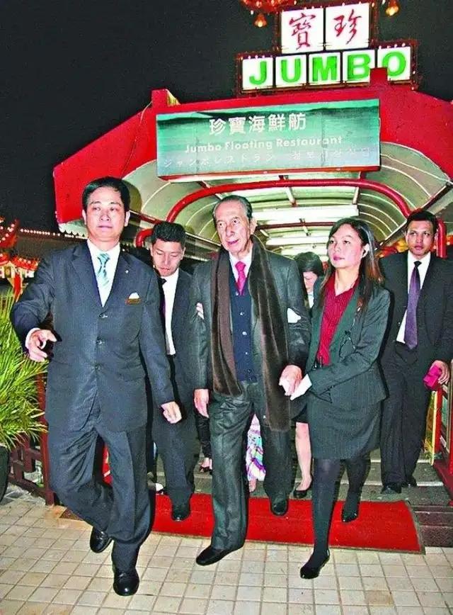 珍宝海鲜舫遇风浪沉没专家指意外罕见猜测船公司能获巨额赔偿