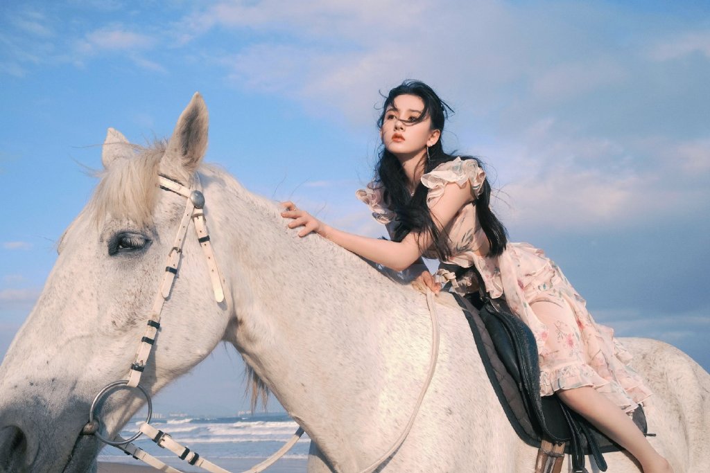 宋祖儿的碎钻造型,疯狂踩在心口上!盛典红毯也不过如此吧休闲区蓝鸢梦想 - Www.slyday.coM 宋祖儿的碎钻造型,疯狂踩在心口上!盛典红毯也不过如此吧休闲区蓝鸢梦想 - Www.slyday.coM