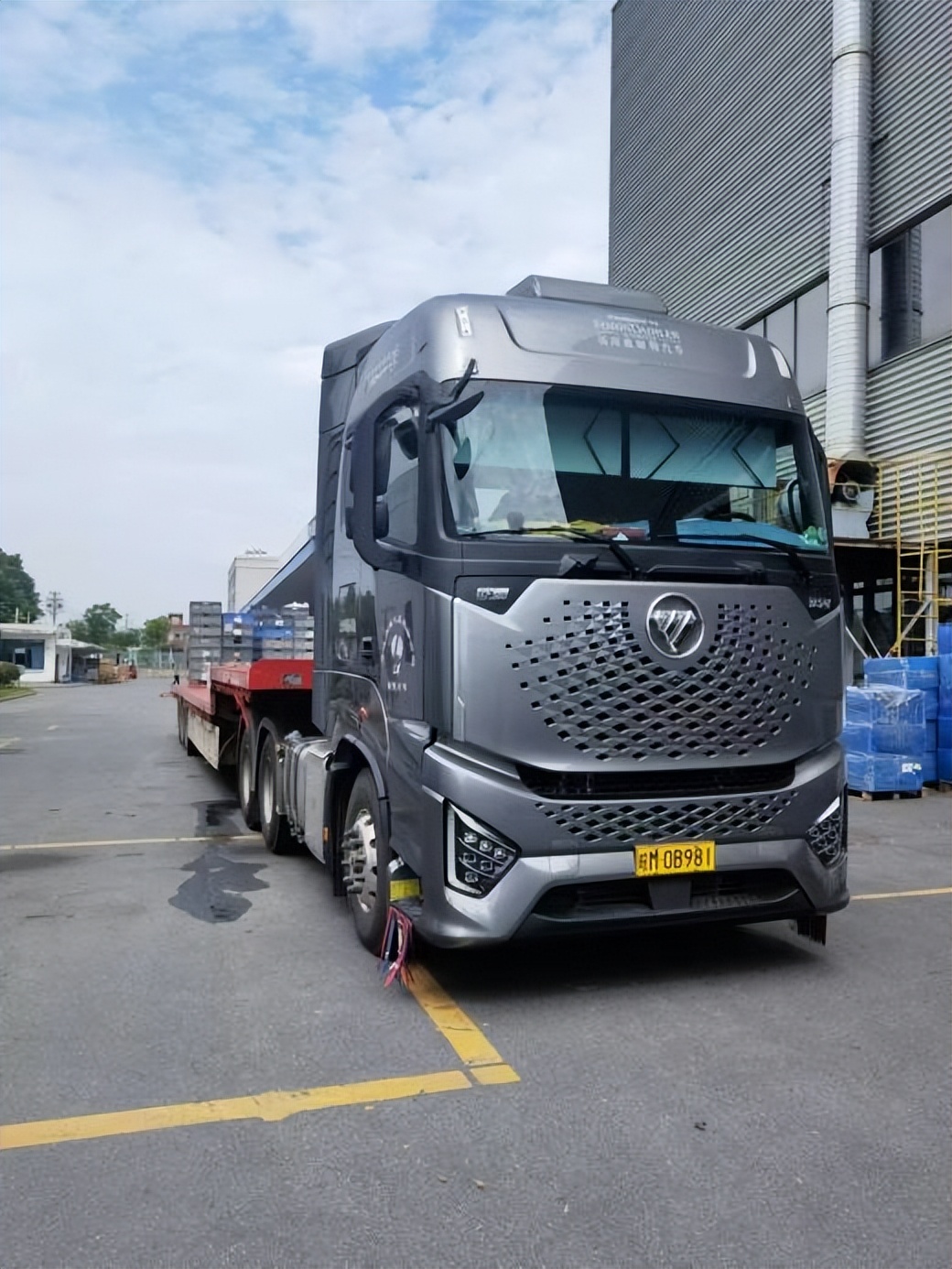 好招司机节油舒适欧曼银河助力卡友王书安普货运输事业欣欣向荣