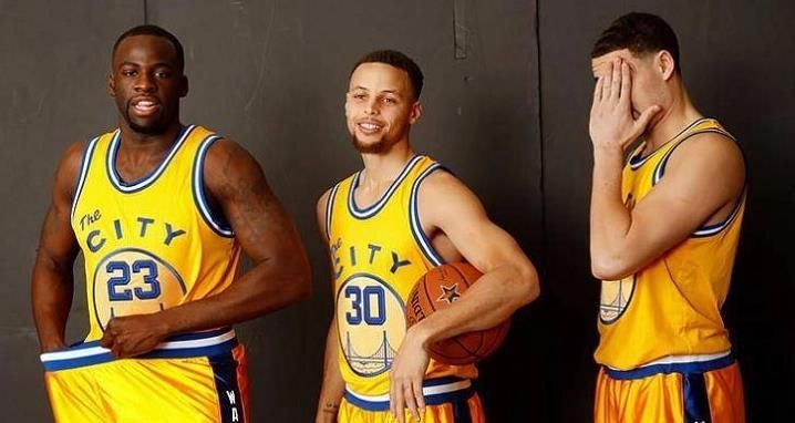 美媒评下赛季TOP10球队:勇士第一,篮网76人入围,湖人遗憾无缘休闲区蓝鸢梦想 - Www.slyday.coM 美媒评下赛季TOP10球队:勇士第一,篮网76人入围,湖人遗憾无缘休闲区蓝鸢梦想 - Www.slyday.coM