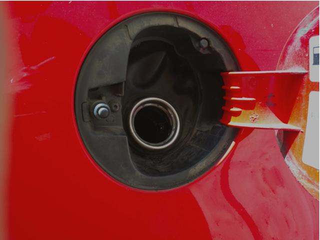 汽车油箱有8条冷知识加得好省钱加不好伤车