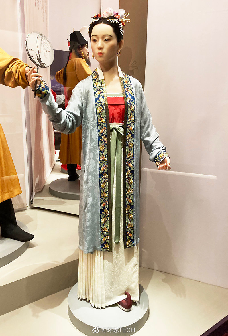 看一看古代小姐姐穿什么