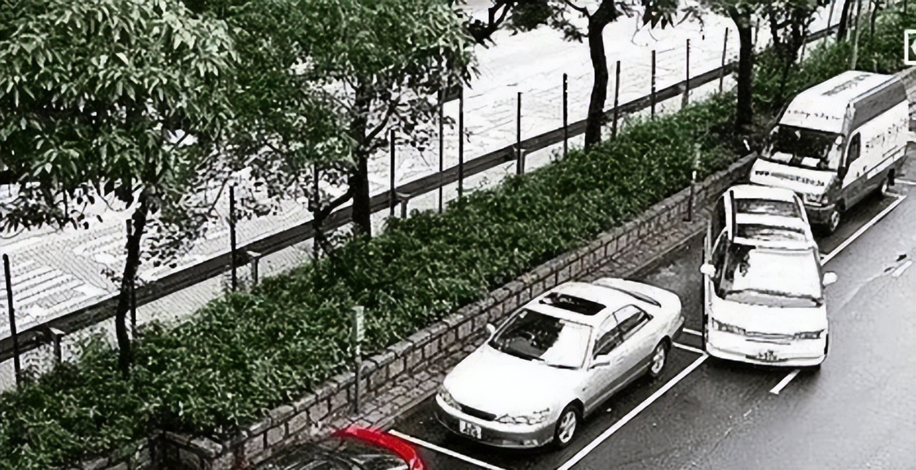 没有停车位时怎么办?交警:学着做,可以避免被贴罚单休闲区蓝鸢梦想 - Www.slyday.coM 没有停车位时怎么办?交警:学着做,可以避免被贴罚单休闲区蓝鸢梦想 - Www.slyday.coM