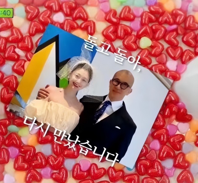 具俊晔公开大s的婚纱照!太像爸爸和女儿,大s穿婚纱比头婚造型美休闲区蓝鸢梦想 - Www.slyday.coM 具俊晔公开大s的婚纱照!太像爸爸和女儿,大s穿婚纱比头婚造型美休闲区蓝鸢梦想 - Www.slyday.coM