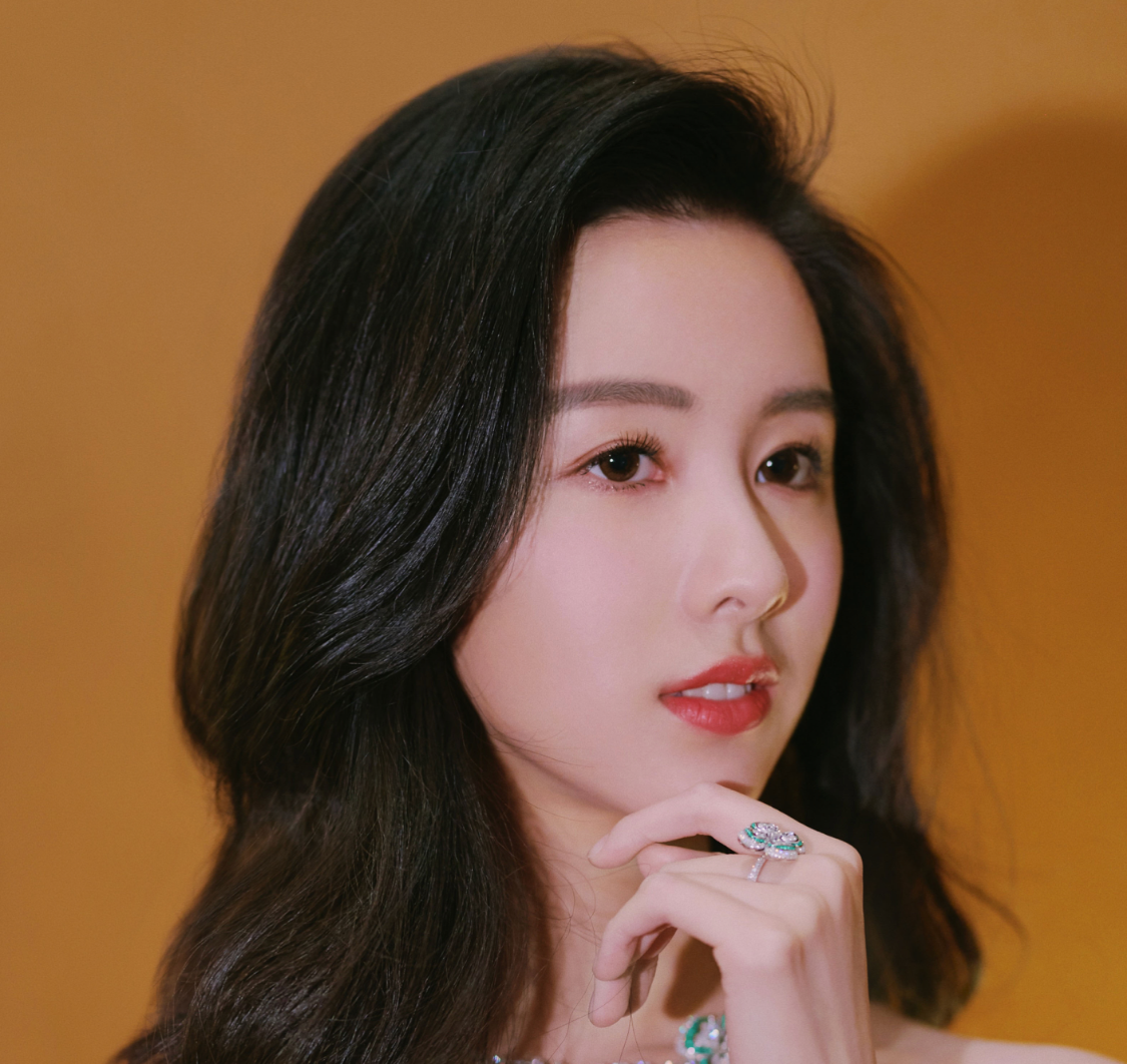 刘诗诗或将客串杨幂新剧？阵容过于强大，绝了！休闲区蓝鸢梦想 - Www.slyday.coM