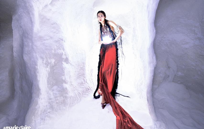 刘雯也爱赶时髦,最新杂志大片挑战吉巴罗造型,感觉很阴冷休闲区蓝鸢梦想 - Www.slyday.coM 刘雯也爱赶时髦,最新杂志大片挑战吉巴罗造型,感觉很阴冷休闲区蓝鸢梦想 - Www.slyday.coM