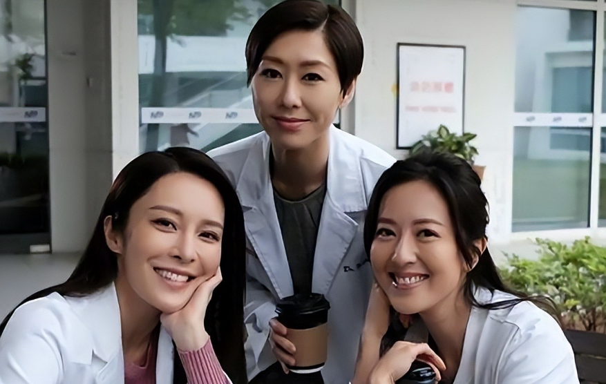 《白色强人2》今晚开播,三视帝两视后坐镇,真正的港剧王牌来了