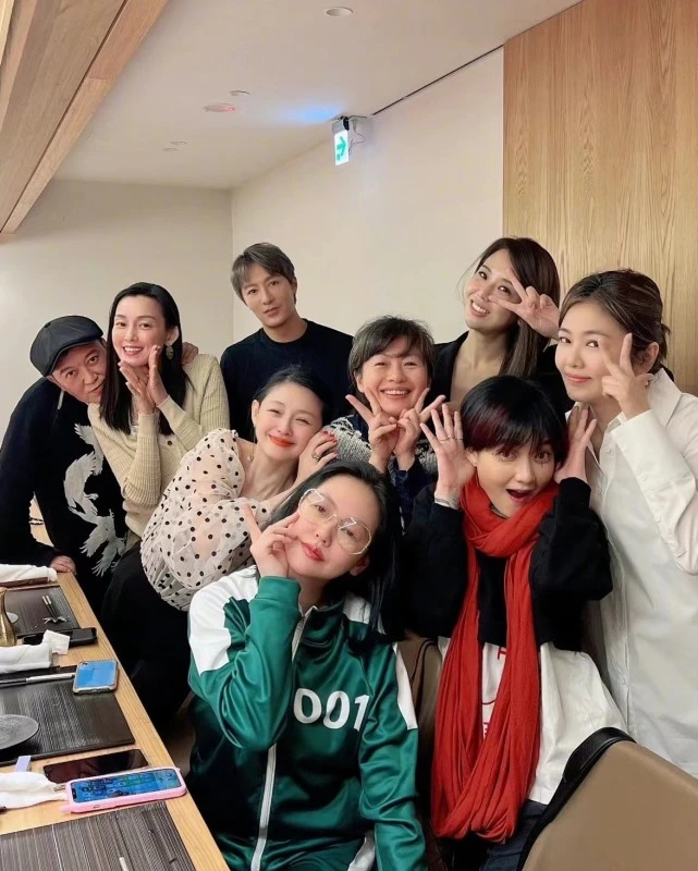 具俊晔公开大s的婚纱照!太像爸爸和女儿,大s穿婚纱比头婚造型美休闲区蓝鸢梦想 - Www.slyday.coM 具俊晔公开大s的婚纱照!太像爸爸和女儿,大s穿婚纱比头婚造型美休闲区蓝鸢梦想 - Www.slyday.coM