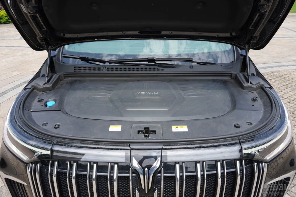 国产与合资豪华中大型MPV对比：岚图梦想家和奔驰V级谁更值得买