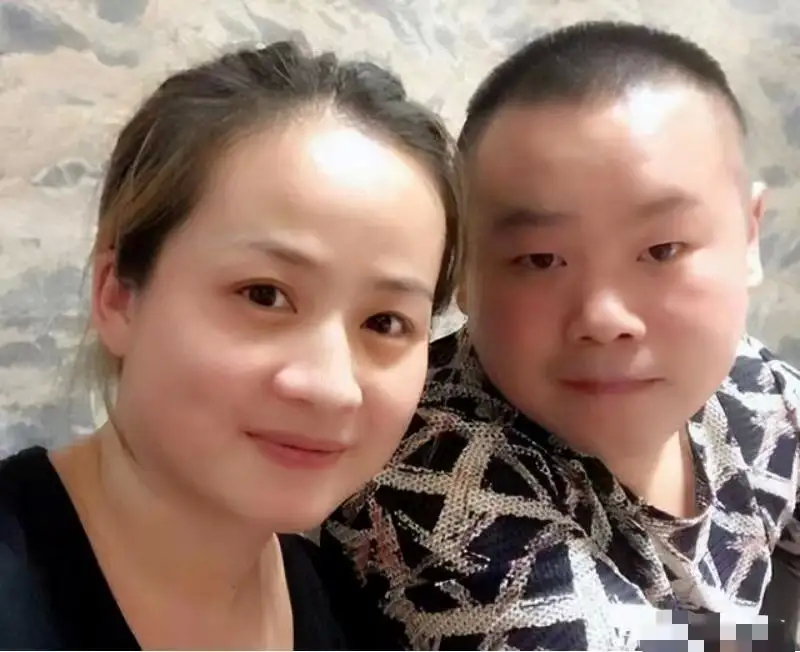 一天，媒婆对岳云鹏说：明天有个姑娘在路边等你……休闲区蓝鸢梦想 - Www.slyday.coM
