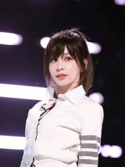 王心凌早期mv里的男主，帅哥含量也太高了点，一下子就磕到我的那个心巴上休闲区蓝鸢梦想 - Www.slyday.coM