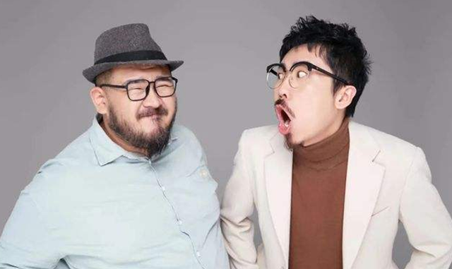 观摩学习,例如三明治人,东方收音机,千鸟等日本知名漫才组合的视频