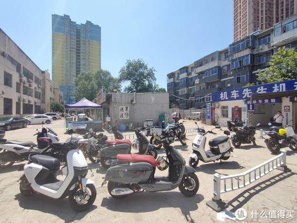 咸阳中储摩托车城图片