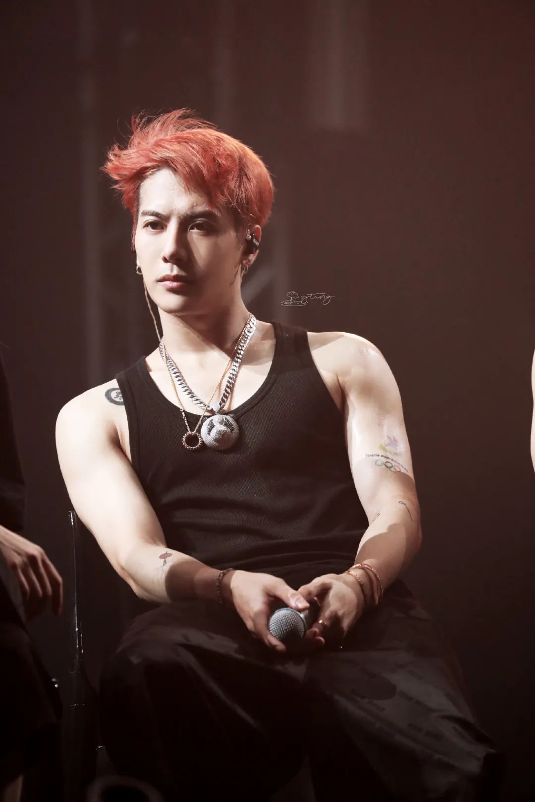 今夏最便宜的明星同款，大概是老头背心休闲区蓝鸢梦想 - Www.slyday.coM