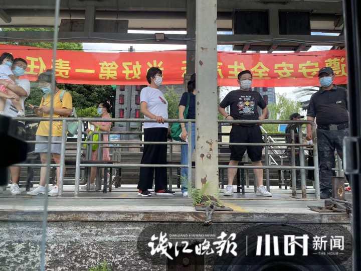 “亚运”版水上巴士今起上线，乘客中一大半特意来打卡：3元票价赏一路风景，值休闲区蓝鸢梦想 - Www.slyday.coM