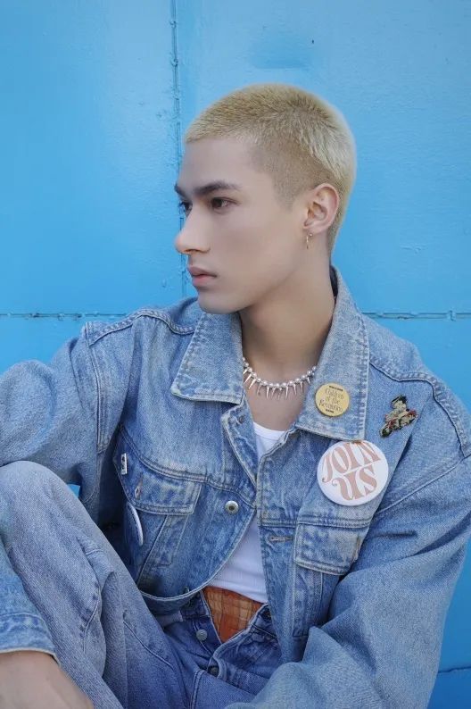 今夏最便宜的明星同款，大概是老头背心休闲区蓝鸢梦想 - Www.slyday.coM