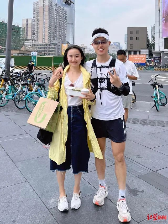 绕城、三环、二环、一环，跑步“大神”20小时跑了200公里休闲区蓝鸢梦想 - Www.slyday.coM