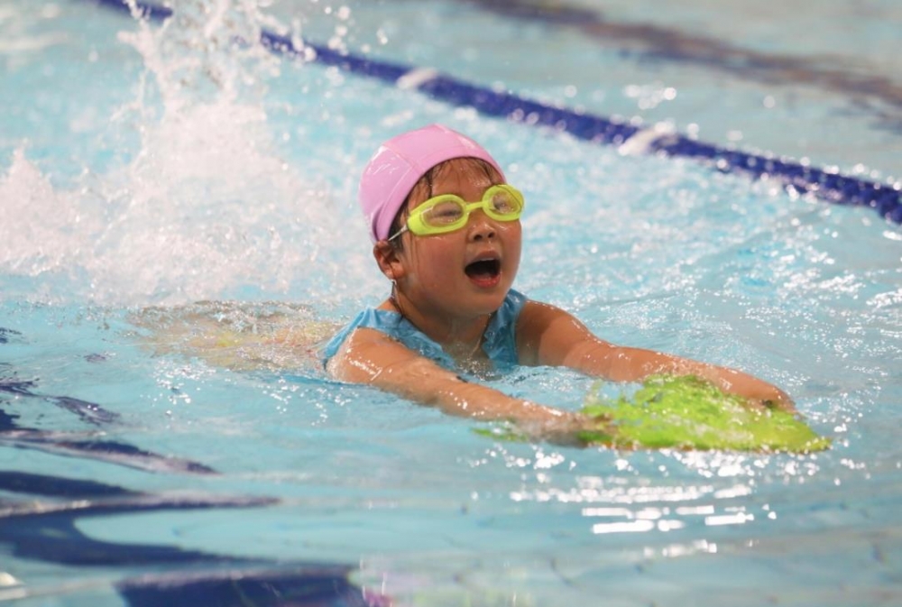 2022重庆市全民健身摄影比赛游泳进入中小学课堂