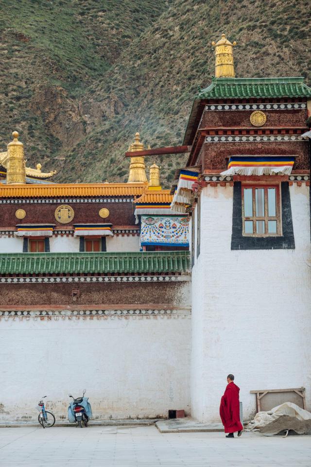 这里有着世界上最长的转经筒，一圈下来两小时休闲区蓝鸢梦想 - Www.slyday.coM